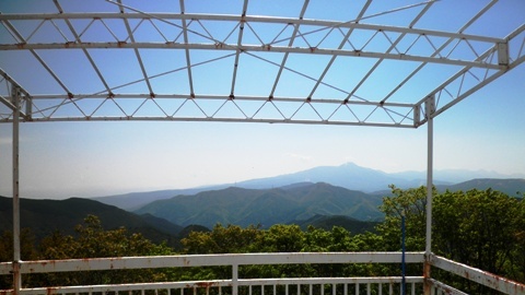 28　テラスから蓼科山が見える - コピー.JPG